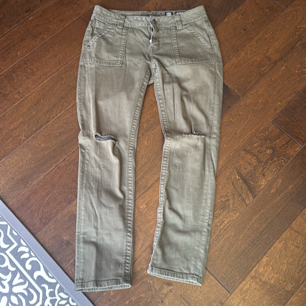 Miss Me Women's mid rise skinny green Jeans - Picture 2 of 7